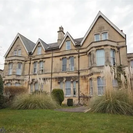 Rent this 1 bed apartment on Hayesfield Girls' School (Upper Oldfield Park Campus) in Upper Oldfield Park, Bath