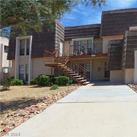 Rent this 3 bed condo on Cambridge Street in Paradise, NV 89169