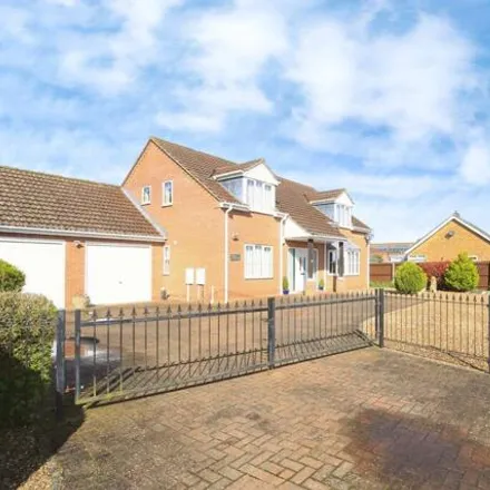 Buy this 4 bed house on Curlew drive in Cowbit, PE12 6FB