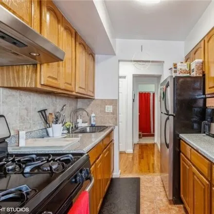 Image 4 - 143 Bruce Avenue, Lowerre, City of Yonkers, NY 10705, USA - Apartment for sale