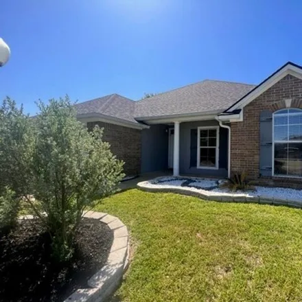 Rent this 3 bed house on 513 Springfield Place in Bossier City, LA 71112