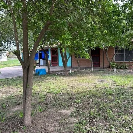 Image 2 - 341 South San Luis Street, Gernentz Colonia, Edinburg, TX 78542, USA - House for sale