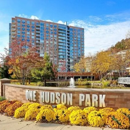 Buy this 3 bed condo on One Hudson Park in Hudson Park, Edgewater