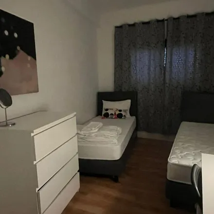 Image 9 - PRT-00036/37, Rua 9 de Julho, 4050-503 Porto, Portugal - Apartment for rent