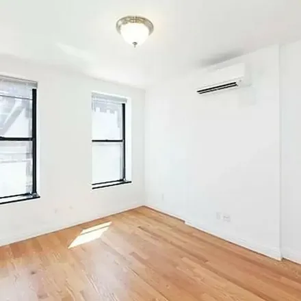 Image 2 - 749 9th Avenue, New York, NY 10019, USA - Apartment for rent