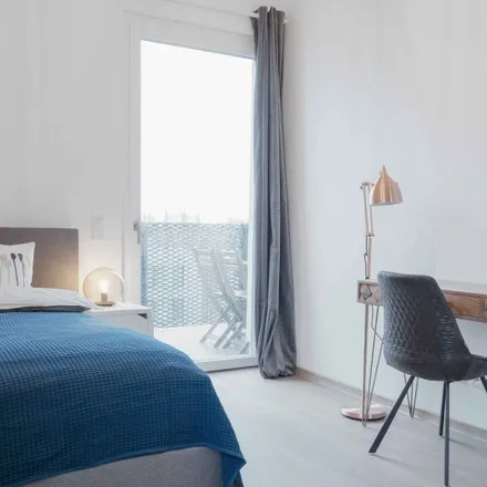 Rent this 5 bed room on Klara-Franke-Straße 12 in 10557 Berlin, Germany