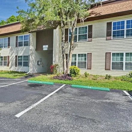 Buy this 2 bed condo on Edgewood Avenue in Inverness, Citrus County
