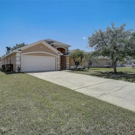 Rent this 3 bed house on 3038 Eagle Crossing Dr in Kissimmee, Florida