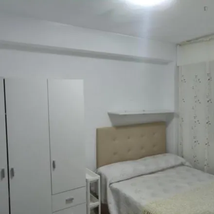 Rent this 3 bed room on Carrer dels Alts Forns in 29, 08038 Barcelona