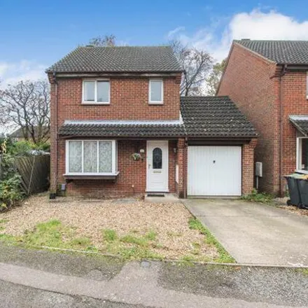 Buy this 3 bed house on Dunkirk Close in Kempston, MK42 8TB