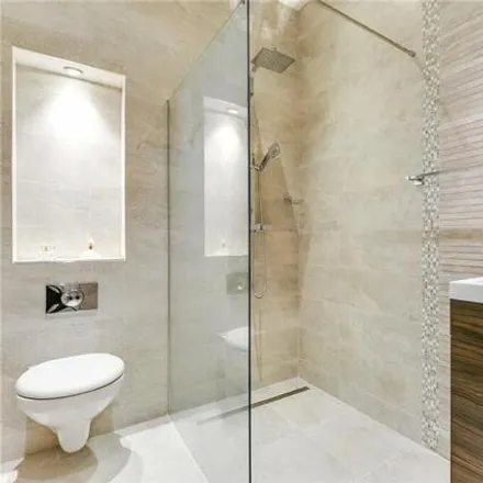 Image 8 - Alexandra Court, 63 Maida Vale, London, W9 1SD, United Kingdom - Apartment for rent
