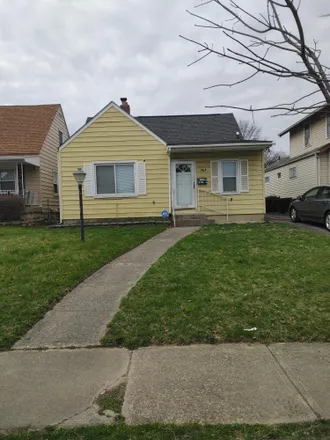 Buy this 3 bed house on 761 Racine Avenue in Columbus, OH 43204