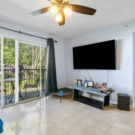 Image 7 - Crestwood Court South, Royal Palm Beach, Palm Beach County, FL 33414, USA - Condo for sale