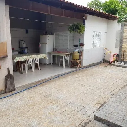 Buy this 3 bed house on Avenida Olímpica in Santa Rosa, Uberlândia - MG