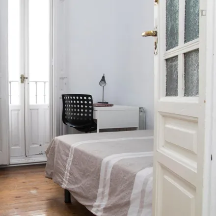 Rent this 7 bed room on The Kooples in Calle de Claudio Coello, 43