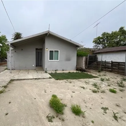 Rent this 2 bed house on 236 South Ramona Street in Hemet, CA 92543