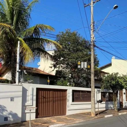 Buy this 4 bed house on Rua Ângelo Barijan in Vila do Sol, Sumaré - SP