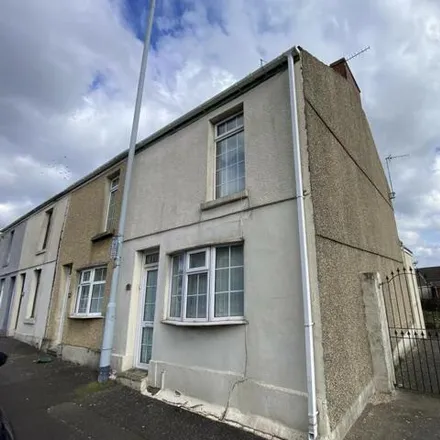 Buy this 2 bed house on Dukes Arms (N) in Martin Street, Swansea