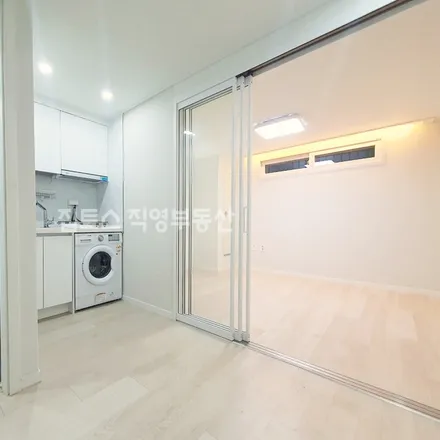 Image 5 - 서울특별시 은평구 신사동 27-26 - Apartment for rent