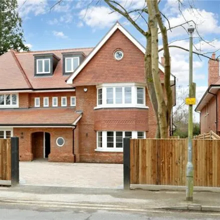 Rent this 6 bed house on Gregories Road in Beaconsfield, Buckinghamshire