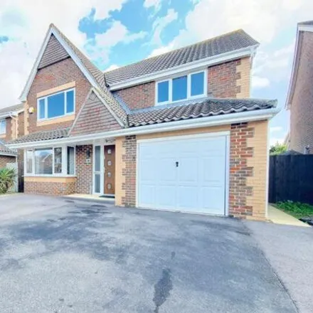 Buy this 4 bed house on Fitzroy Drive in Lee-on-the-Solent, PO13 8LZ