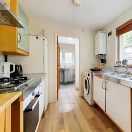 Image 5 - 43 Faringford Road, London, E15 4DW, United Kingdom - Townhouse for rent