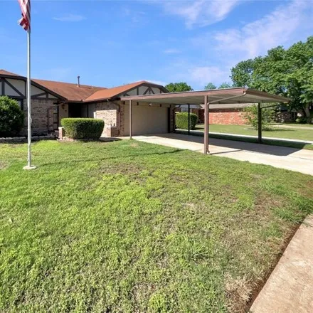 Buy this 3 bed house on 1124 Northeast 5th Street in Moore, OK 73160