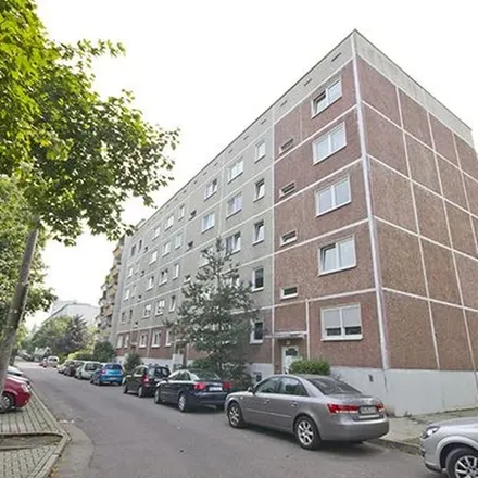 Rent this 2 bed apartment on Uranusstraße 40 in 06118 Halle (Saale), Germany