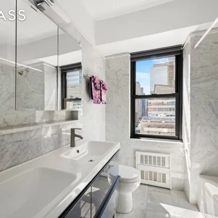 Image 7 - 1020 3rd Avenue, New York, NY 10065, USA - Apartment for sale