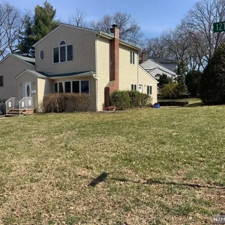 Image 2 - 122 Willis Avenue, Cresskill, Bergen County, NJ 07626, USA - House for rent