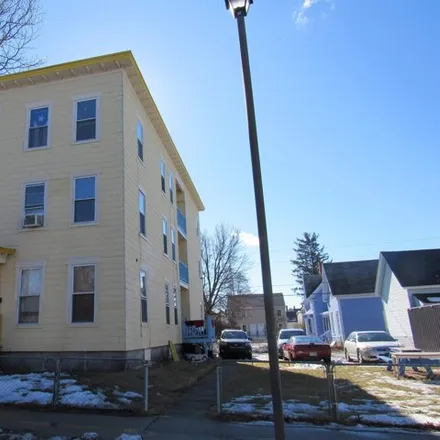 Buy this 9 bed house on Laurel Street South Back in Manchester, NH 03101