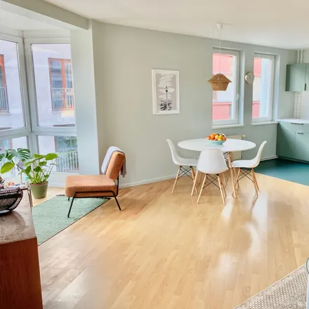 Rent this 2 bed apartment on Berlin Cosmopolitan School in Rückerstraße, 10119 Berlin