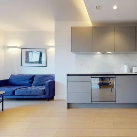 Image 2 - Great West Road, London, TW8 9GN, United Kingdom - Apartment for rent