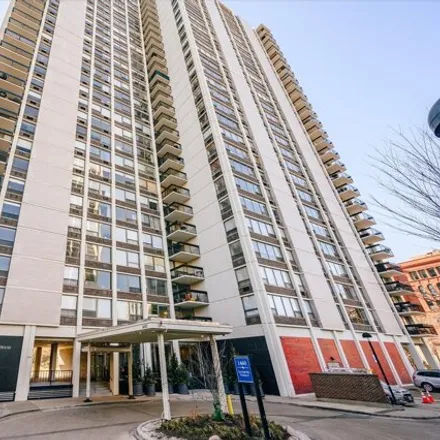 Rent this 3 bed condo on Sandburg Terrace in West Burton Place, Chicago