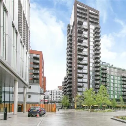 Image 7 - 5 New Union Square, Nine Elms, London, SW11 7AX, United Kingdom - Loft for rent
