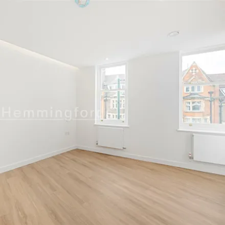 Image 6 - Childs Hill / Cricklewood Lane, Finchley Road, Childs Hill, London, NW11 8DP, United Kingdom - Room for rent