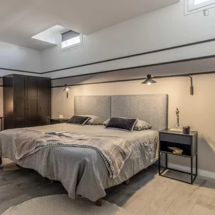 Rent this 1 bed apartment on St John's in Calle del Marqués del Duero, 8