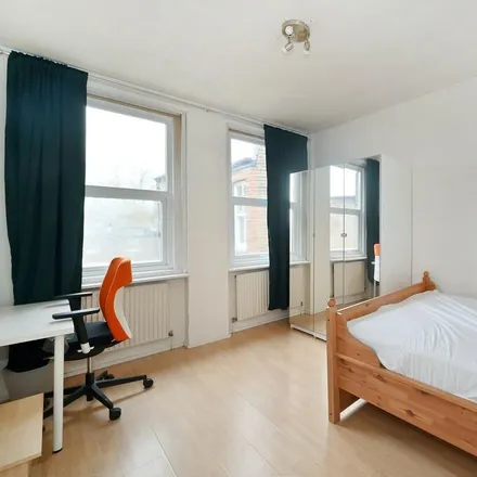 Image 2 - Talgarth Mansions, Talgarth Road, London, W14 9DB, United Kingdom - Apartment for rent