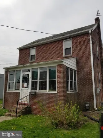 Buy this 2 bed house on 816 Washington Street in New Castle, New Castle County