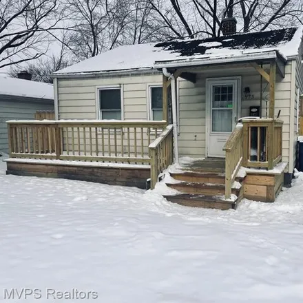 Buy this 2 bed house on 2025 Goulson Avenue in Warren, MI 48091