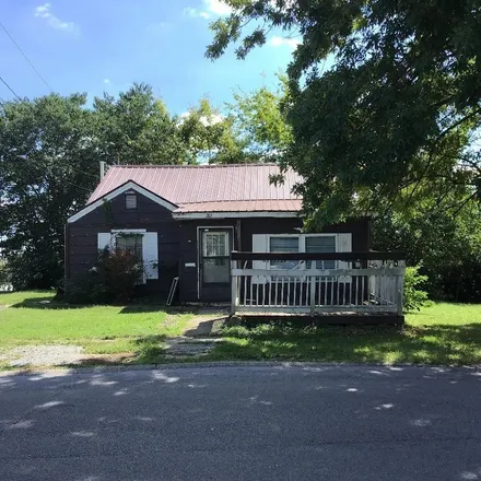 Buy this 3 bed house on 205 Spruce Street in Murray, KY 42071