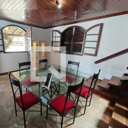 Rent this 5 bed house on Rua José Neagle in Piratininga, Niterói - RJ