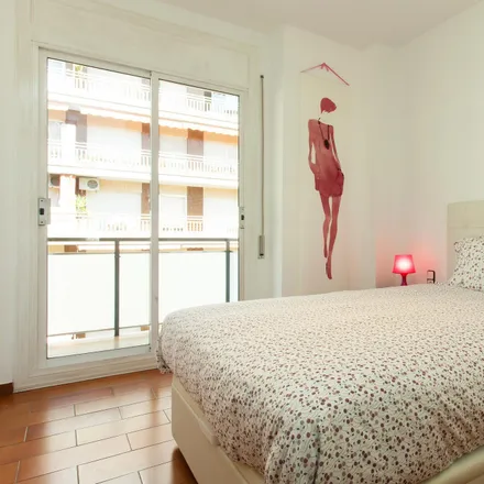 Rent this 4 bed apartment on Carrer de la Diputació in 402-410, 08001 Barcelona