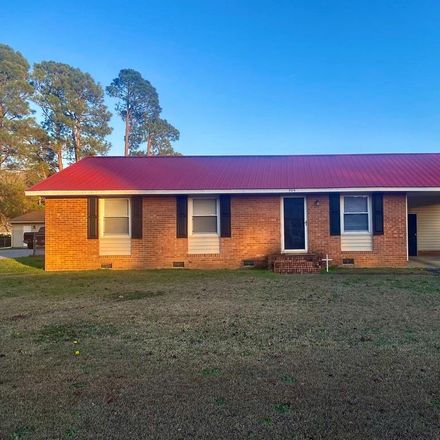 Rent this 3 bed house on Sandy St in Fairmont, NC