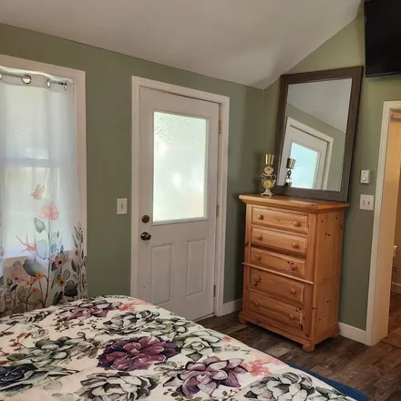 Rent this 1 bed house on South Haven in MI, 49090