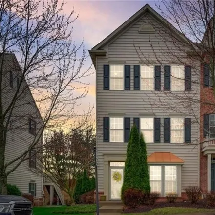 Buy this 3 bed townhouse on Camden Lane in Fernway, Cranberry Township
