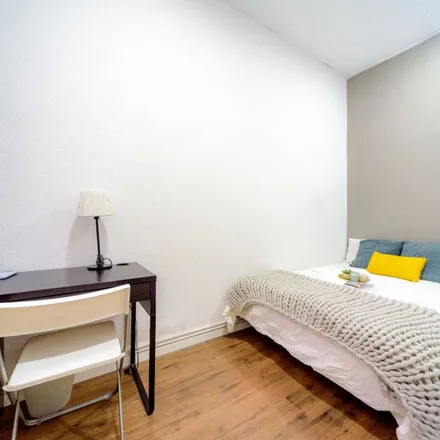 Rent this 1 bed apartment on Calle de Caños del Peral in 7, 28013 Madrid