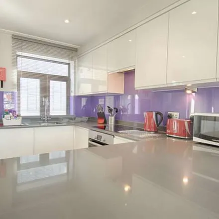 Rent this 1 bed apartment on London Fenchurch Street in Fenchurch Place, Aldgate