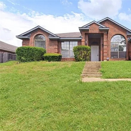 Buy this 3 bed house on 716 Fall Wheat Dr in Texas, 75115