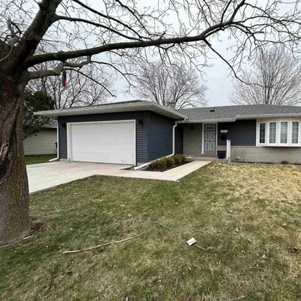 Buy this 3 bed house on 1362 Anthony Avenue in Janesville, WI 53546